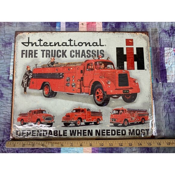 IH International Fire Truck Chassis Metal 16x12.5 Sign Decor Bar Man Cave Shop - Picture 2 of 3